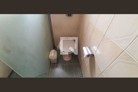 Casa à venda com 272m², 5 quartos e 6 vagas Casa à venda com 272m², 5 quartos e 6 vagasBanheiro do Quarto 1