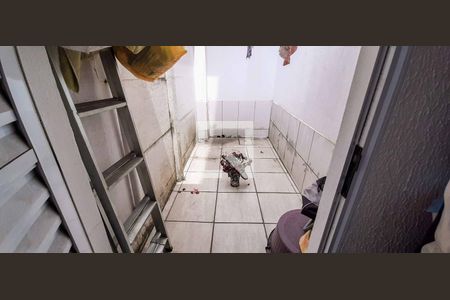 Casa à venda com 272m², 5 quartos e 6 vagas Casa à venda com 272m², 5 quartos e 6 vagasÁrea de Serviço