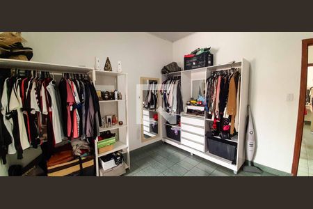 Casa à venda com 272m², 5 quartos e 6 vagas Casa à venda com 272m², 5 quartos e 6 vagasSuíte 2