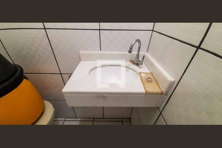 Casa à venda com 272m², 5 quartos e 6 vagas Casa à venda com 272m², 5 quartos e 6 vagasLavabo 2