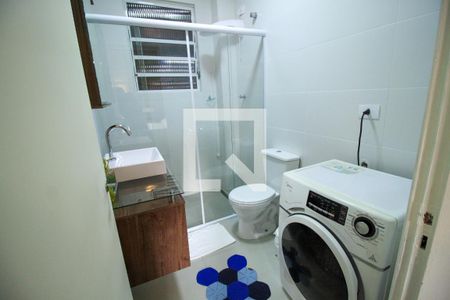 Banheiro e área de serviço de kitnet/studio à venda com 1 quarto, 37m² em Brás, São Paulo