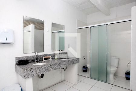 Casa à venda com 230m², 3 quartos e 4 vagasBanheiro 2