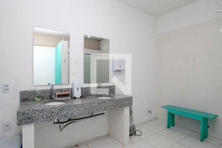 Casa à venda com 230m², 3 quartos e 4 vagasBanheiro 3
