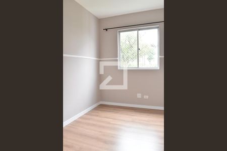 Quarto 2 de apartamento para alugar com 3 quartos, 59m² em Novo Mundo, Curitiba