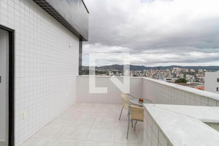 Apartamento à venda com 145m², 2 quartos e 2 vagasCobertura