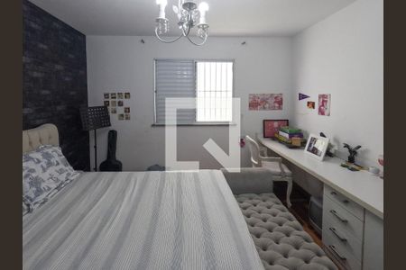 Casa à venda com 210m², 3 quartos e 3 vagas Casa à venda com 210m², 3 quartos e 3 vagasQuarto 3