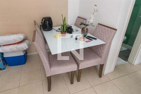 Sala - Mesa de apartamento para alugar com 2 quartos, 45m² em Vicente de Carvalho, Rio de Janeiro