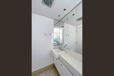 Apartamento à venda com 123m², 3 quartos e 3 vagasBanheiro da Suíte