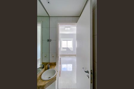 Apartamento à venda com 123m², 3 quartos e 3 vagasBanheiro da Suíte 3