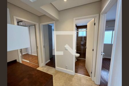 Corredor de apartamento para alugar com 3 quartos, 108m² em Centro, Campinas