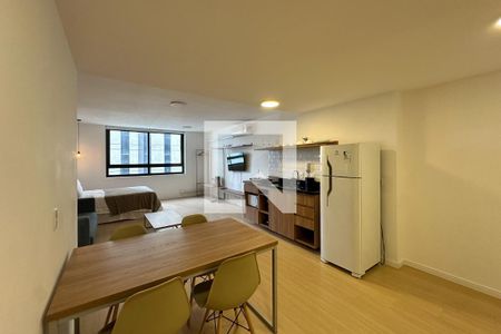 Sala/Quarto de kitnet/studio à venda com 1 quarto, 43m² em Centro, Rio de Janeiro