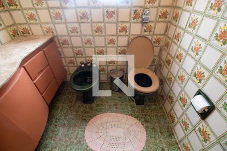 Casa à venda com 200m², 5 quartos e 2 vagasBanheiro 1