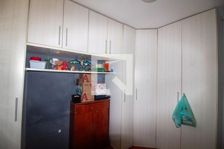 Casa à venda com 200m², 5 quartos e 2 vagasQuarto 4