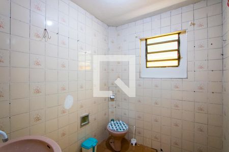 Casa para alugar com 60m², 2 quartos e sem vaga Casa para alugar com 60m², 2 quartos e sem vagaBanheiro