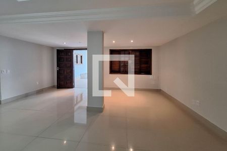 Sala 1 de casa à venda com 7 quartos, 400m² em Piratininga, Niterói