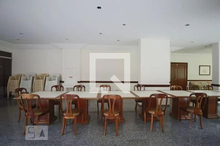 Apartamento para alugar com 136m², 3 quartos e 1 vagaÁrea comum - Salão de festas