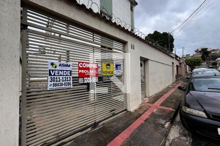 Apartamento à venda com 60m², 3 quartos e 2 vagas Apartamento à venda com 60m², 3 quartos e 2 vagasPlaquinha Instalada