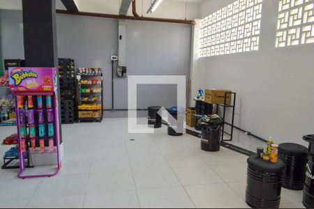 Apartamento para alugar com 55m², 2 quartos e 1 vaga Apartamento para alugar com 55m², 2 quartos e 1 vagaMini Mercado