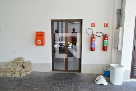 Apartamento para alugar com 55m², 2 quartos e 1 vaga Apartamento para alugar com 55m², 2 quartos e 1 vagaMini Mercado