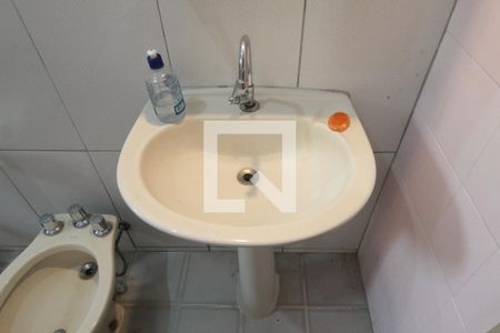 Casa para alugar com 200m², 4 quartos e 5 vagasBanheiro Social