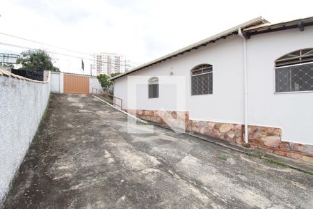 Casa para alugar com 200m², 4 quartos e 5 vagasGaragem
