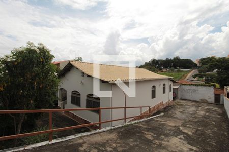 Casa para alugar com 200m², 4 quartos e 5 vagasGaragem