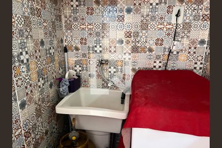 Casa à venda com 180m², 2 quartos e sem vagaÁrea de Serviço 