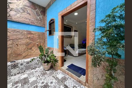 Entrada de casa para alugar com 2 quartos, 180m² em Freguesia (jacarepaguá), Rio de Janeiro