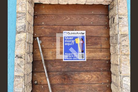 Casa à venda com 180m², 2 quartos e sem vagaPlaquinha 