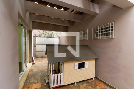 Quintal de casa para alugar com 4 quartos, 300m² em Planalto Paulista, São Paulo
