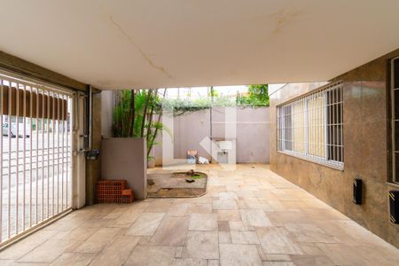 Garagem de casa para alugar com 4 quartos, 300m² em Planalto Paulista, São Paulo