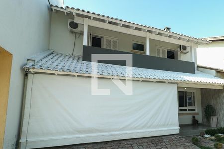 Casa de condomínio para alugar com 247m², 3 quartos e 3 vagasFachada