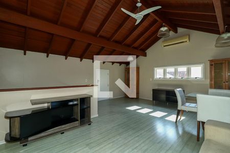 Casa de condomínio para alugar com 247m², 3 quartos e 3 vagasSótão