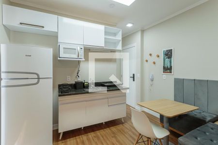 Studio para alugar com 27m², 1 quarto e sem vaga Studio para alugar com 27m², 1 quarto e sem vagaSala/Quarto