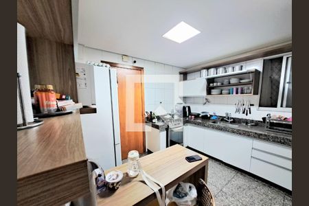 Apartamento à venda com 112m², 3 quartos e 2 vagasCozinha