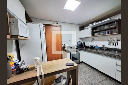 Apartamento à venda com 112m², 3 quartos e 2 vagasCozinha