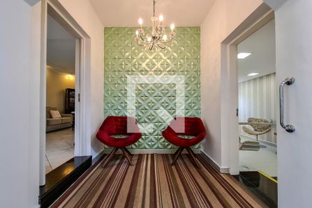 Casa à venda com 220m², 3 quartos e 2 vagas Casa à venda com 220m², 3 quartos e 2 vagasEdícula