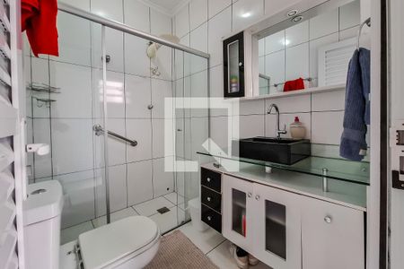 Casa à venda com 220m², 3 quartos e 2 vagas Casa à venda com 220m², 3 quartos e 2 vagasBanheiro de Serviço