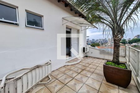 Casa à venda com 220m², 3 quartos e 2 vagas Casa à venda com 220m², 3 quartos e 2 vagasQuarto varanda