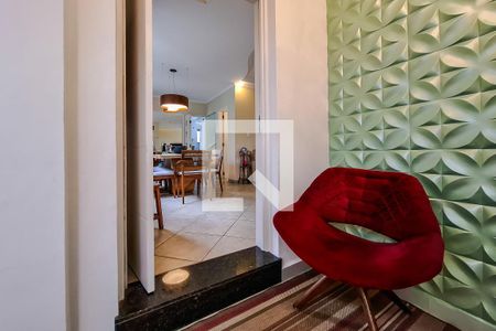 Casa à venda com 220m², 3 quartos e 2 vagas Casa à venda com 220m², 3 quartos e 2 vagasEdícula