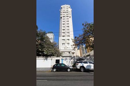 Apartamento à venda com 71m², 2 quartos e 2 vagas Apartamento à venda com 71m², 2 quartos e 2 vagasFachada