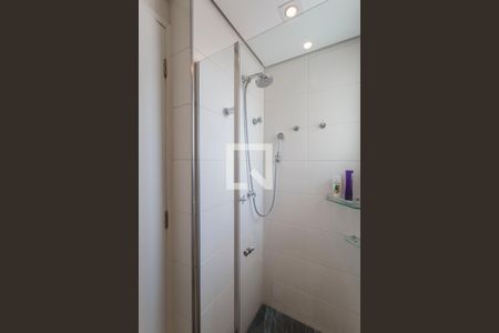 Apartamento à venda com 71m², 2 quartos e 2 vagas Apartamento à venda com 71m², 2 quartos e 2 vagasBanheiro da Suíte