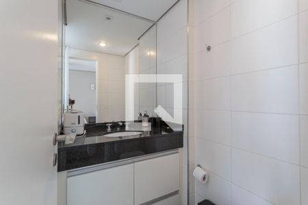 Apartamento à venda com 71m², 2 quartos e 2 vagas Apartamento à venda com 71m², 2 quartos e 2 vagasBanheiro da Suíte