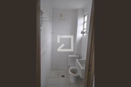 Casa de condomínio à venda com 130m², 3 quartos e 1 vagaBanheiro de Serviço