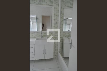 Casa de condomínio à venda com 130m², 3 quartos e 1 vagaBanheiro