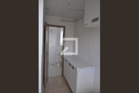 Casa de condomínio à venda com 130m², 3 quartos e 1 vagaBanheiro de Serviço