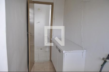 Casa de condomínio à venda com 130m², 3 quartos e 1 vagaÁrea de Serviço