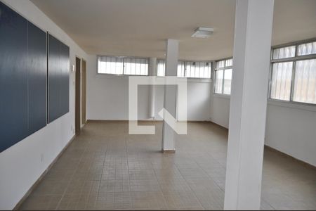 Casa de condomínio à venda com 130m², 3 quartos e 1 vagaSalão