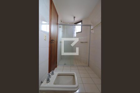 Apartamento para alugar com 171m², 3 quartos e 2 vagasBanheiro da Suíte 2 e 3