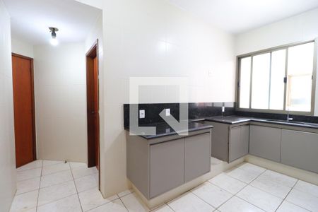 Apartamento para alugar com 171m², 3 quartos e 2 vagasCozinha